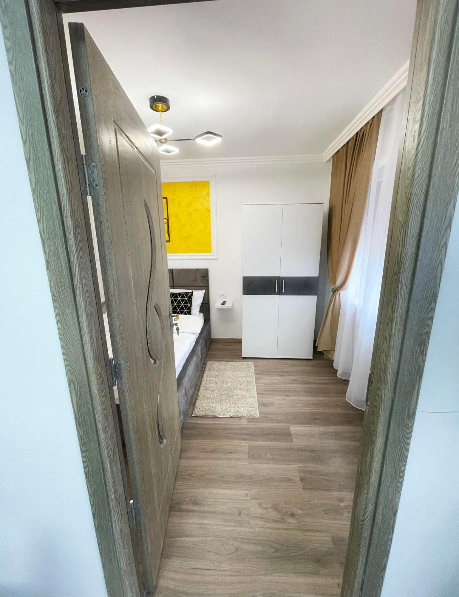 Apartament Premium Isabella Arad Buitenkant foto